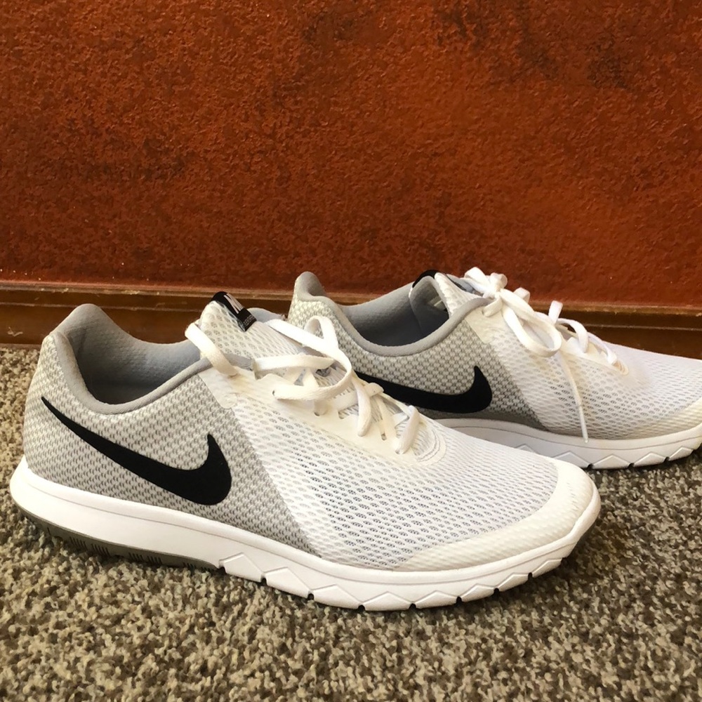 Nike Flex Tennis shoes